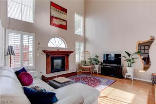 Photo #3: 2476597 Listing 