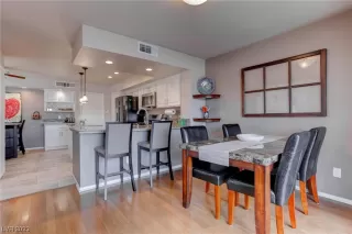 Photo #6: 2476597 Listing 