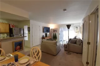 Photo #4: 2476600 Listing