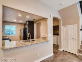 Photo #6: 2476602 Listing 