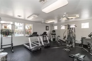 Photo #5: 2476640 Listing 