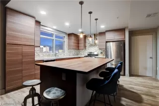 Photo #4: 2476650 Listing 