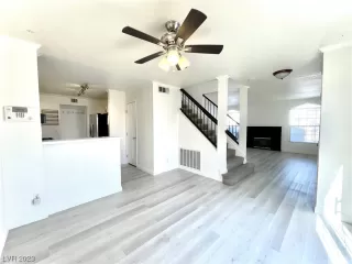 Photo #5: 2476662 Listing 