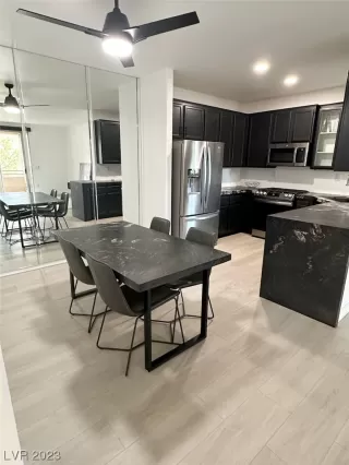 Photo #3: 2476663 Listing 