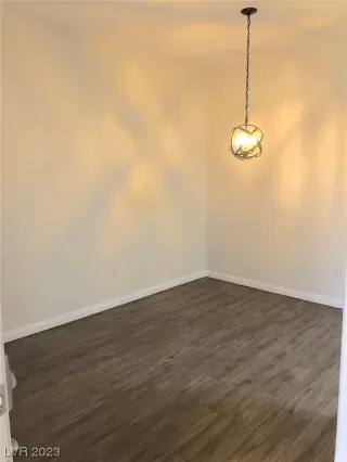 Photo #3: 2476703 Listing