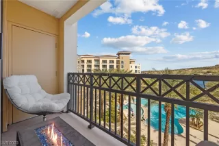 Photo #2: 2476708 Listing 