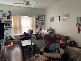 Photo #1: 2476719 Listing 