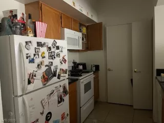 Photo #3: 2476719 Listing 