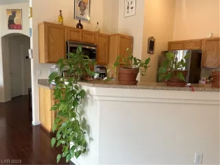 Photo #1: 2476726 Listing