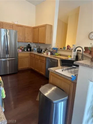 Photo #2: 2476726 Listing