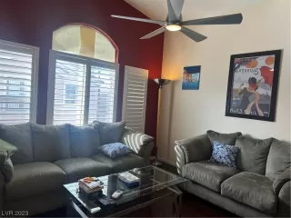 Photo #4: 2476726 Listing