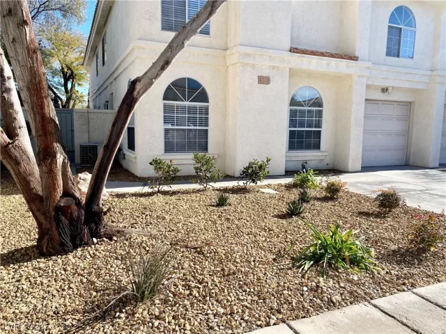 MLS: 2476731 Condo For Sale