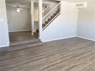 Photo #4: 2476731 Listing 