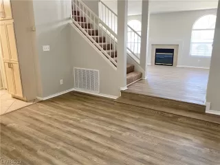 Photo #6: 2476731 Listing 