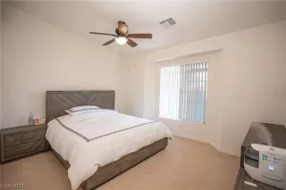 Photo #5: 2476737 Listing