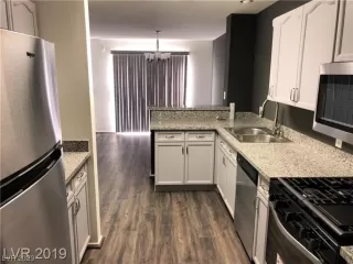 Photo #3: 2476743 Listing 