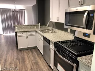 Photo #4: 2476743 Listing 