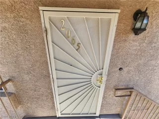 Photo #1: 2476745 Listing 