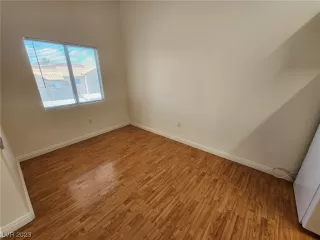 Photo #6: 2476745 Listing 