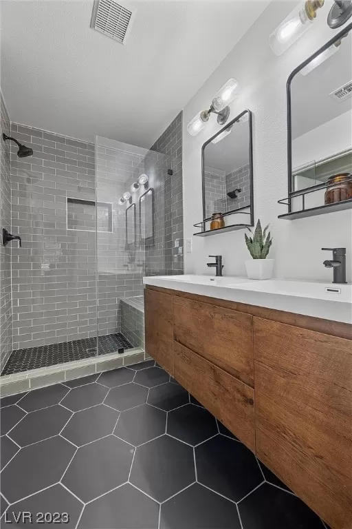 MLS: 2476773 Condo For Sale