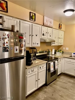 Photo #6: 2476780 Listing 