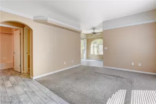 Photo #2: 2476795 Listing 