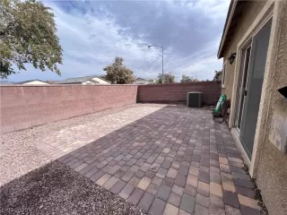 Photo #2: 2476816 Listing 