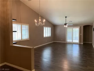 Photo #1: 2476844 Listing 
