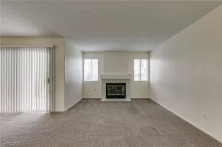 Photo #5: 2476853 Listing 