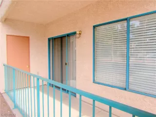 Photo #2: 2476868 Listing 