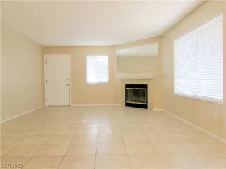 Photo #3: 2476868 Listing 