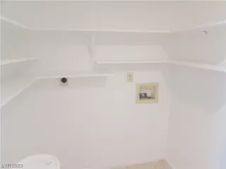 Photo #6: 2476868 Listing 