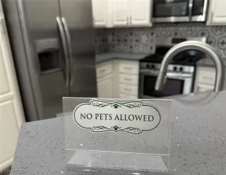 Photo #1: 2476882 Listing 