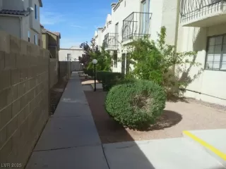 Photo #1: 2476901 Listing 