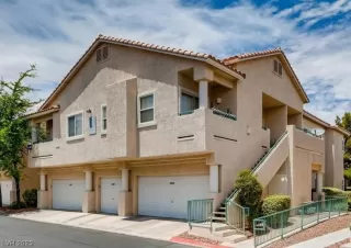 Photo #1: 2476908 Listing