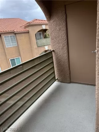 Photo #3: 2476921 Listing