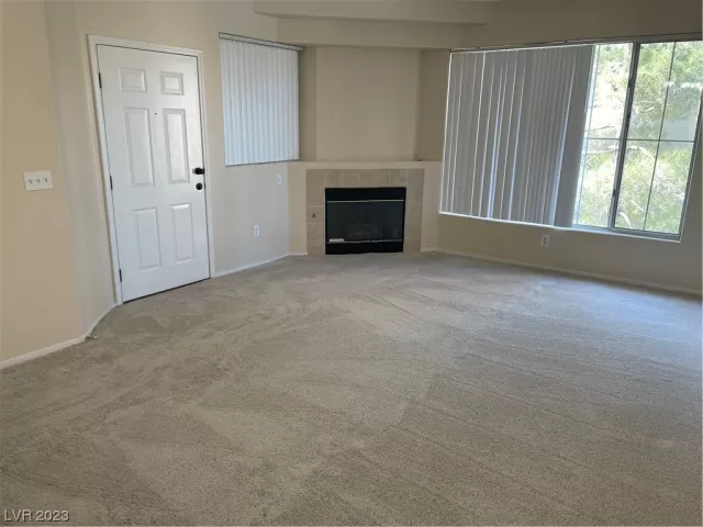 MLS: 2476928 Condo For Sale