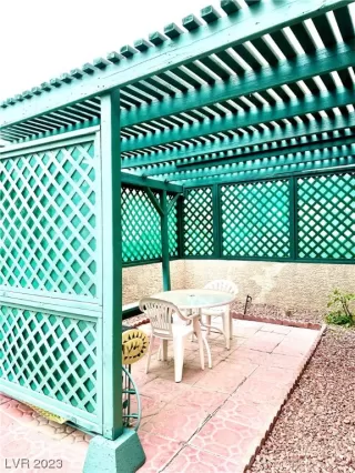 Photo #2: 2476929 Listing