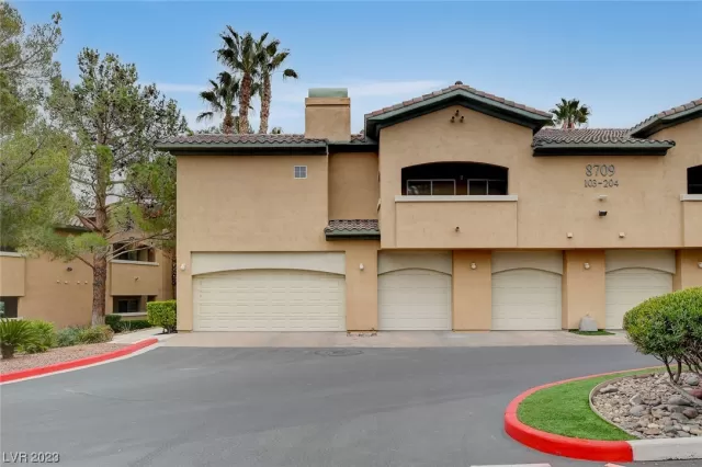 MLS: 2476939 Condo For Sale