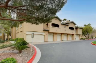 Photo #1: 2476939 Listing