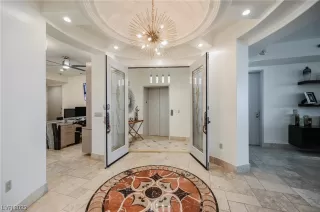 Photo #3: 2476987 Listing 