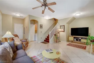 Photo #4: 2476989 Listing 