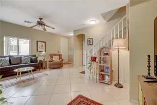 Photo #6: 2476989 Listing 