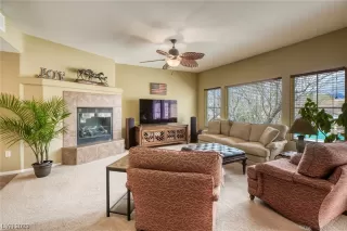 Photo #5: 2476995 Listing 