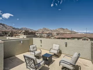 Photo #3: 2477031 Listing 