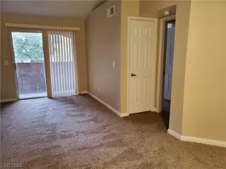 Photo #2: 2477064 Listing 