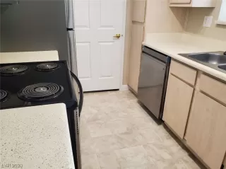 Photo #4: 2477064 Listing 