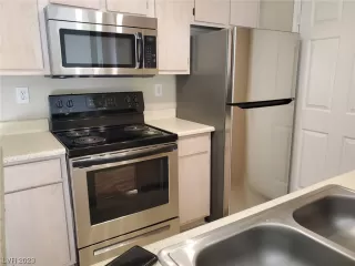 Photo #6: 2477064 Listing 