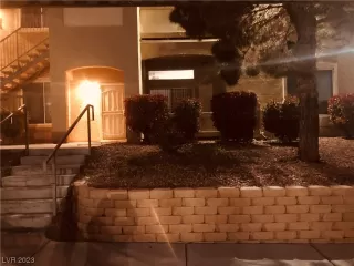 Photo #2: 2477072 Listing