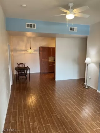 Photo #6: 2477072 Listing